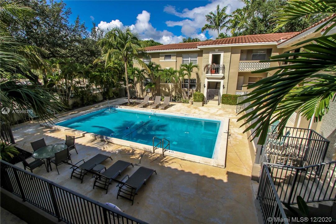 Recientemente alquilado: $2,095 (2 camas, 2 baños, 1150 Pies cuadrados)