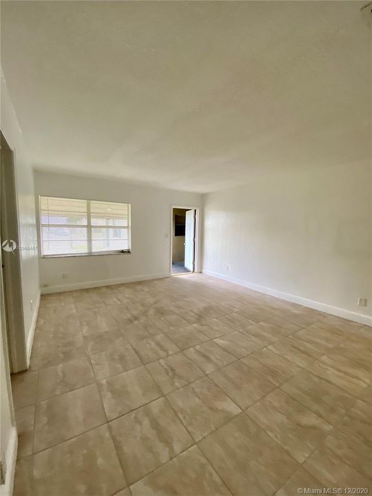 Recientemente alquilado: $1,300 (2 camas, 1 baños, 766 Pies cuadrados)