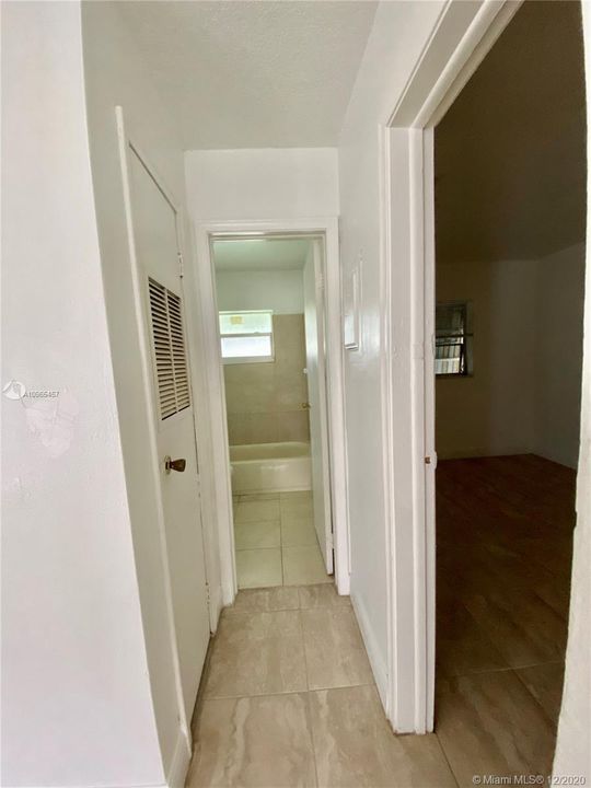 Recientemente alquilado: $1,300 (2 camas, 1 baños, 766 Pies cuadrados)