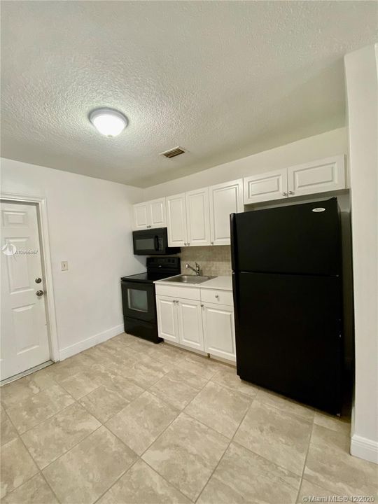 Recientemente alquilado: $1,300 (2 camas, 1 baños, 766 Pies cuadrados)