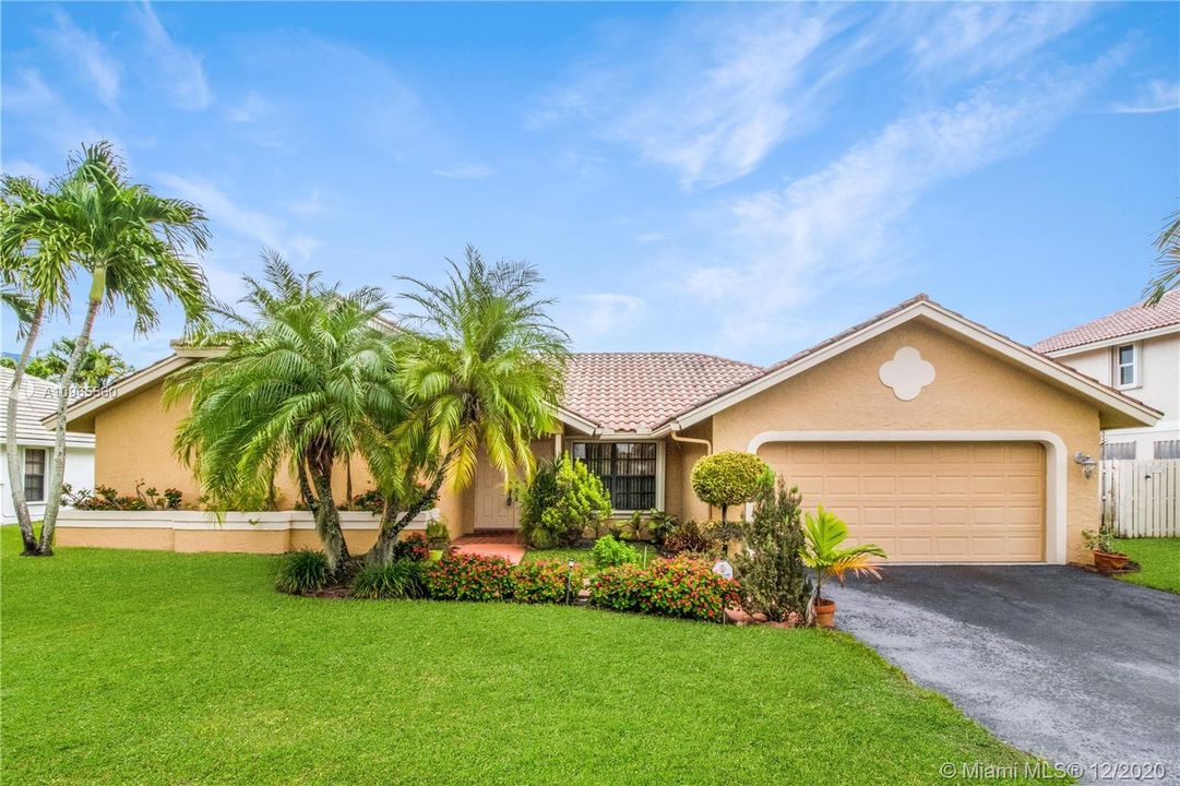 Recently Sold: $460,000 (4 beds, 2 baths, 2154 Square Feet)