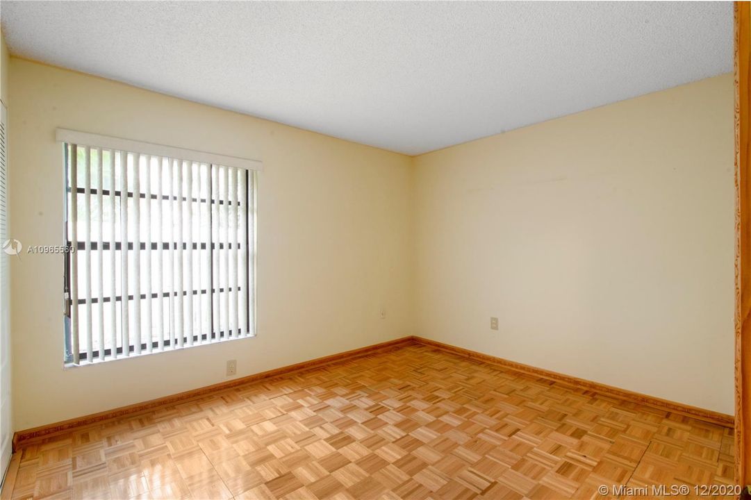 Recently Sold: $460,000 (4 beds, 2 baths, 2154 Square Feet)