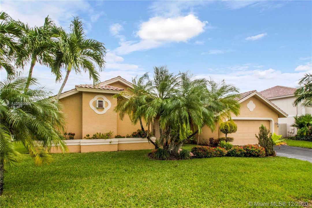 Recently Sold: $460,000 (4 beds, 2 baths, 2154 Square Feet)