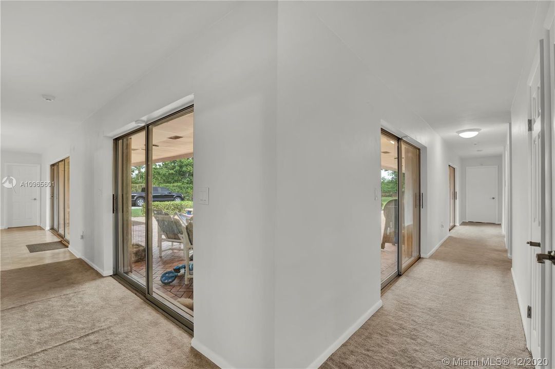 Vendido Recientemente: $469,000 (3 camas, 3 baños, 2607 Pies cuadrados)