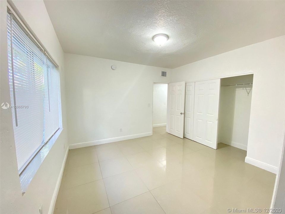 Recently Rented: $1,950 (2 beds, 2 baths, 1100 Square Feet)