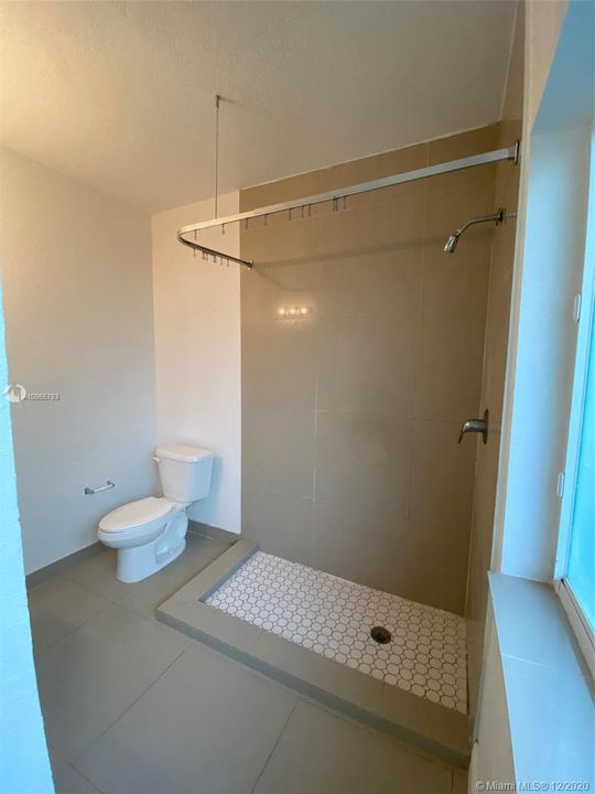 Recently Rented: $1,950 (2 beds, 2 baths, 1100 Square Feet)