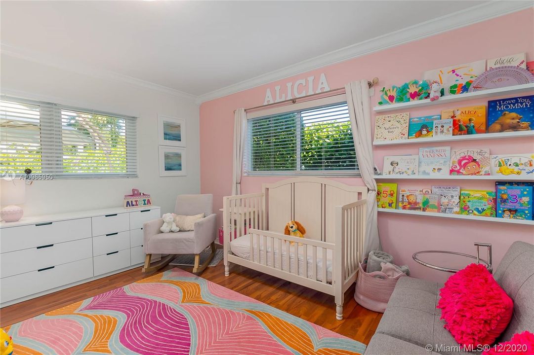 Recently Sold: $915,000 (4 beds, 2 baths, 1868 Square Feet)