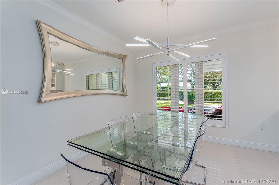 Recently Sold: $915,000 (4 beds, 2 baths, 1868 Square Feet)