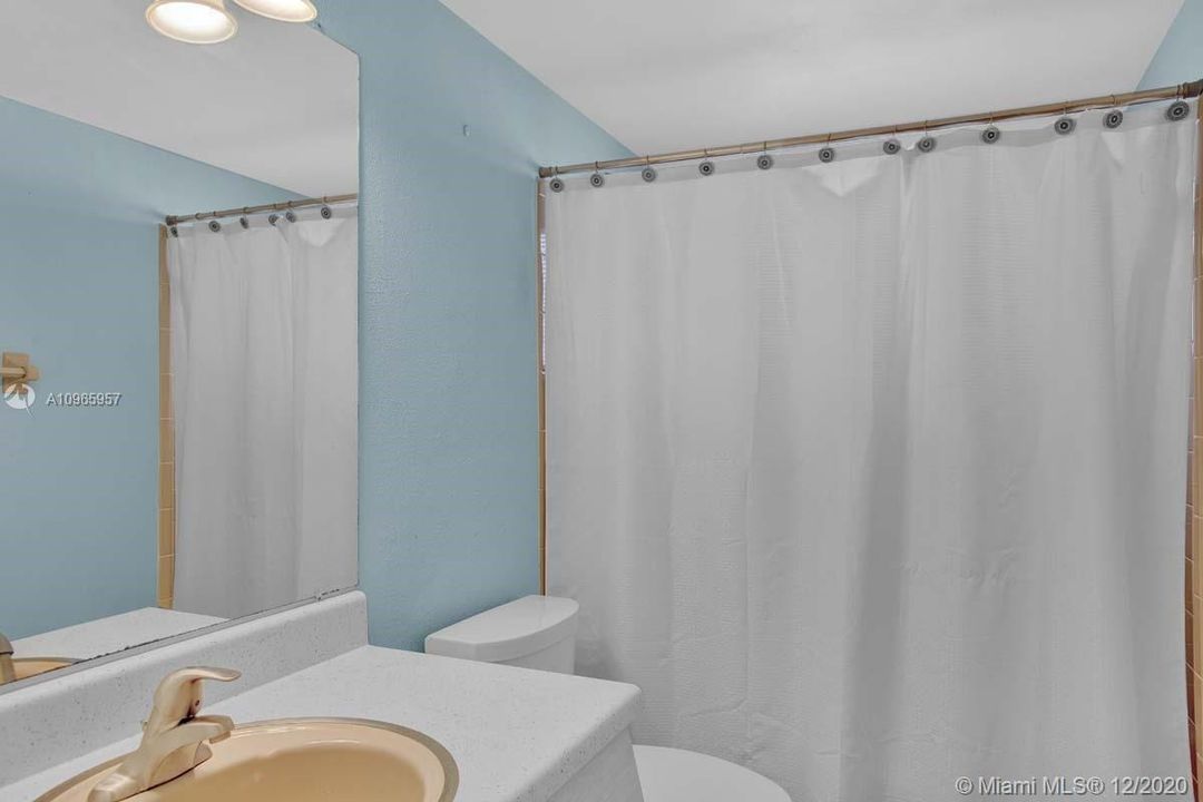 Recently Sold: $129,600 (2 beds, 2 baths, 1220 Square Feet)