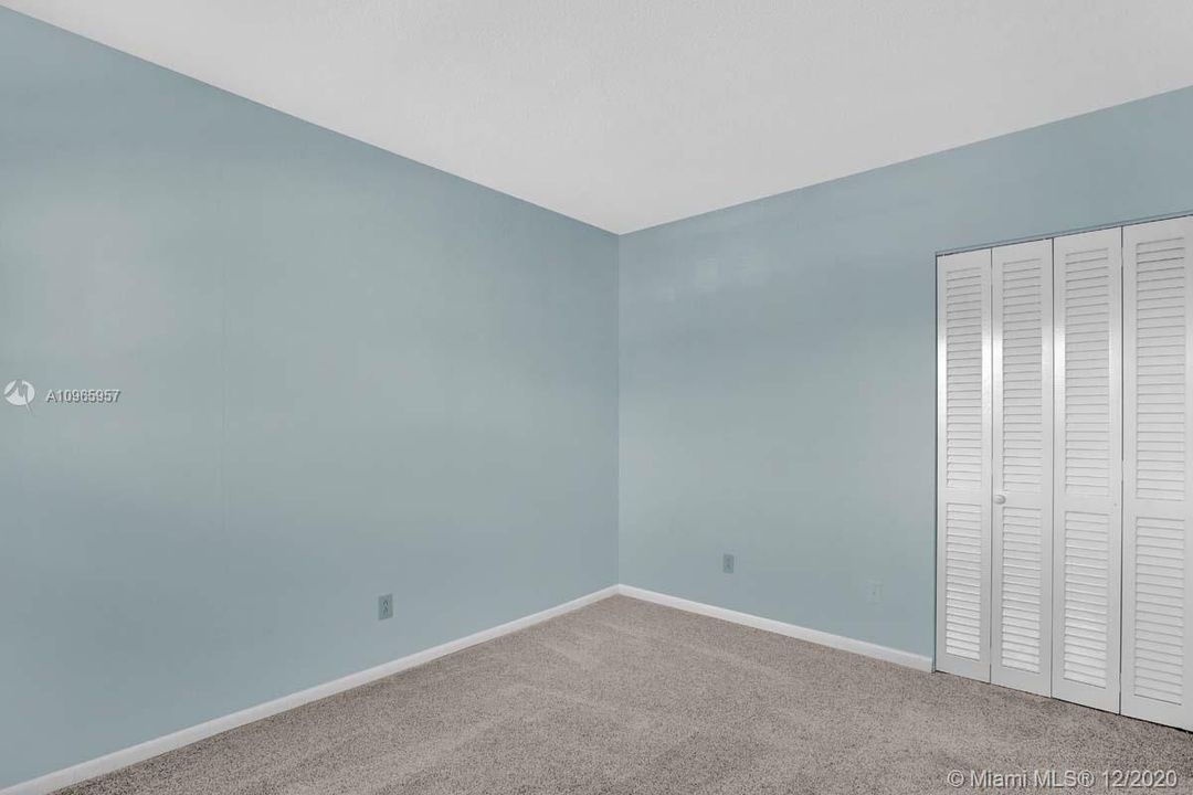 Recently Sold: $129,600 (2 beds, 2 baths, 1220 Square Feet)