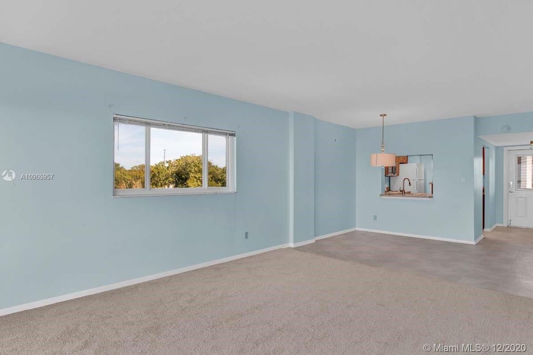 Recently Sold: $129,600 (2 beds, 2 baths, 1220 Square Feet)