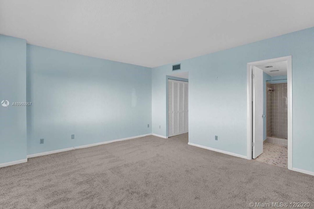 Recently Sold: $129,600 (2 beds, 2 baths, 1220 Square Feet)