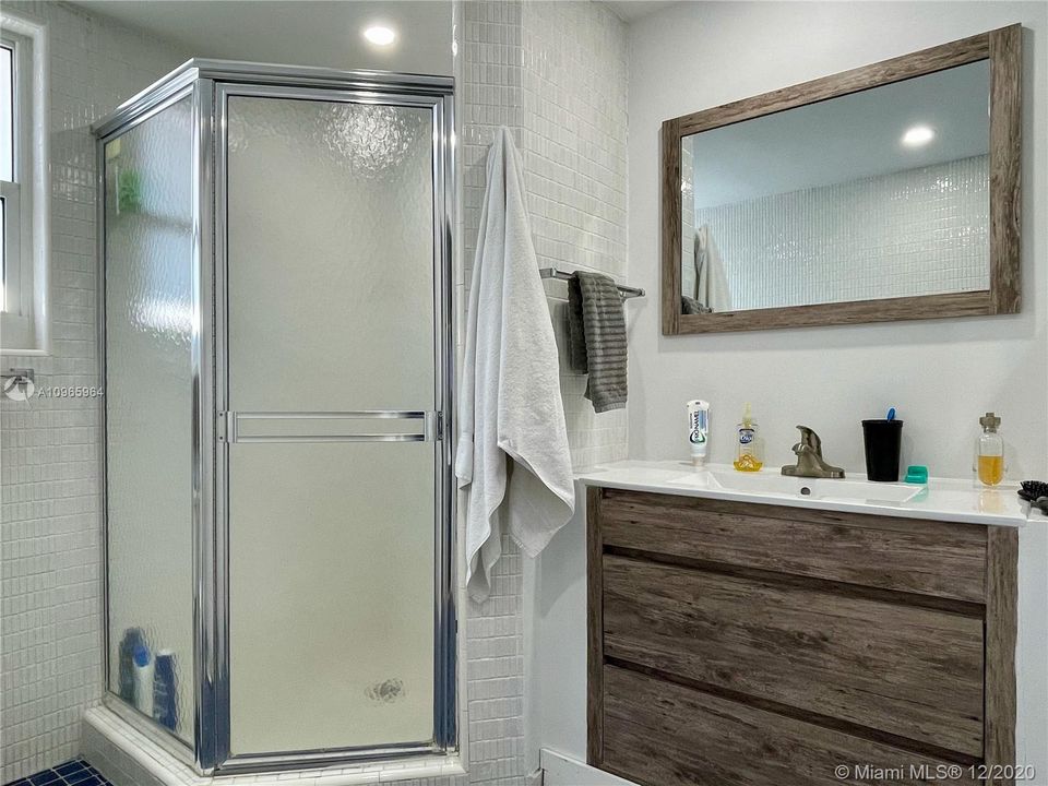 Недавно арендовано: $4,500 (2 спален, 2 ванн, 1350 Квадратных фут)