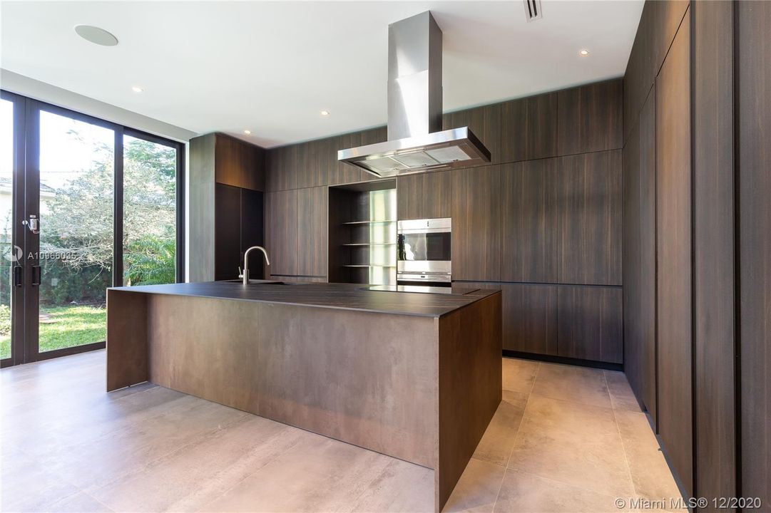 Recently Sold: $3,300,000 (5 beds, 5 baths, 0 Square Feet)