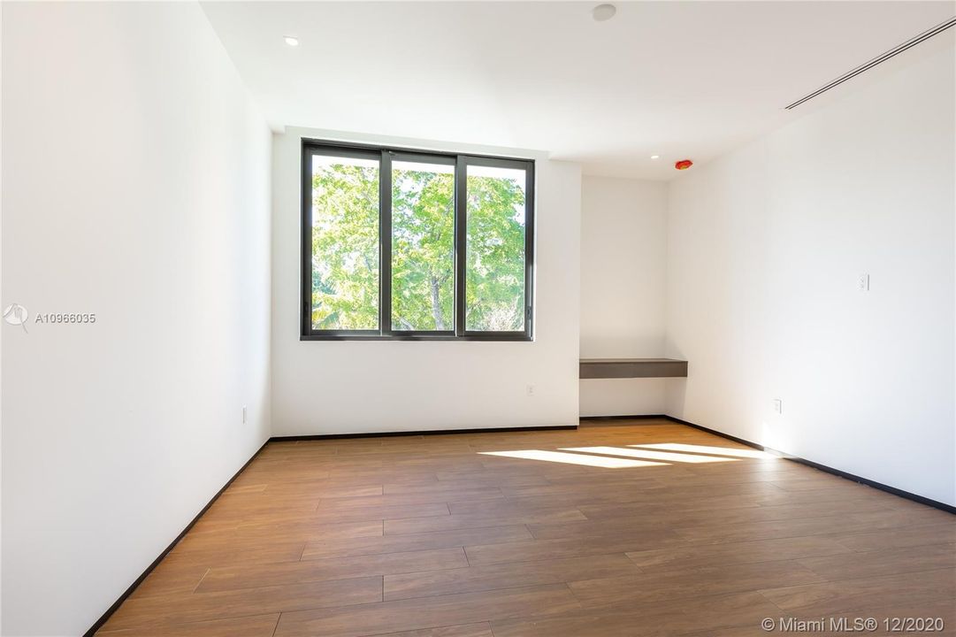 Recently Sold: $3,300,000 (5 beds, 5 baths, 0 Square Feet)