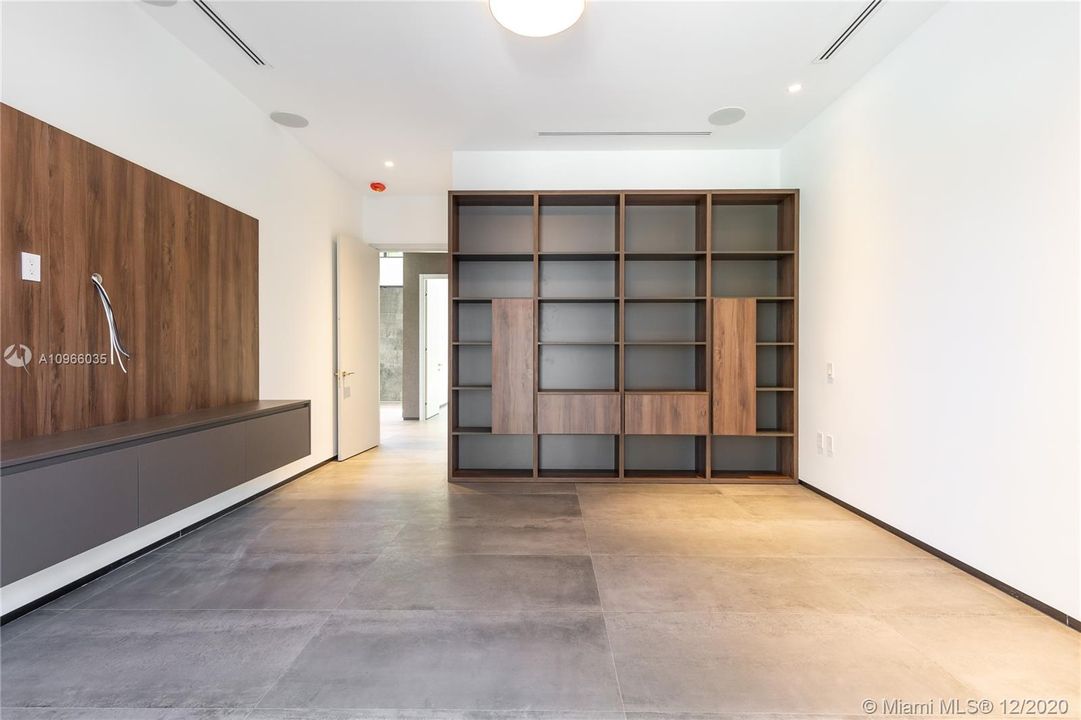 Recently Sold: $3,300,000 (5 beds, 5 baths, 0 Square Feet)