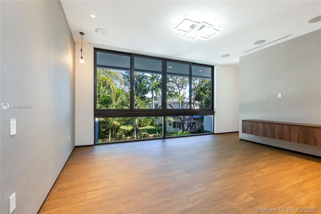Recently Sold: $3,300,000 (5 beds, 5 baths, 0 Square Feet)