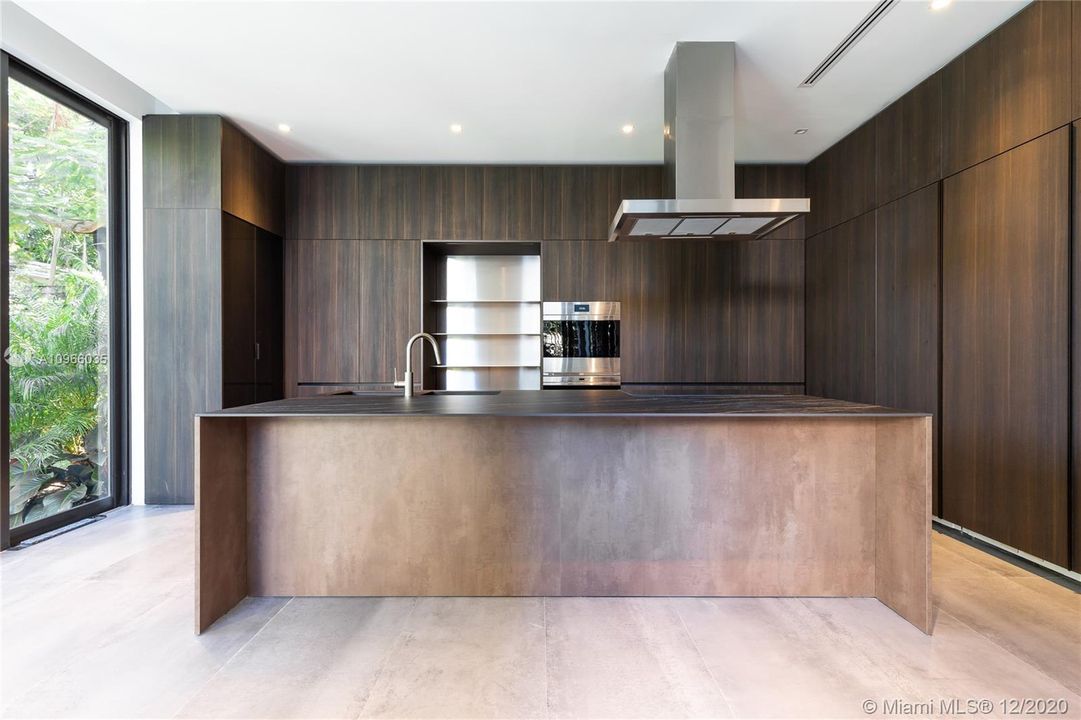 Recently Sold: $3,300,000 (5 beds, 5 baths, 0 Square Feet)