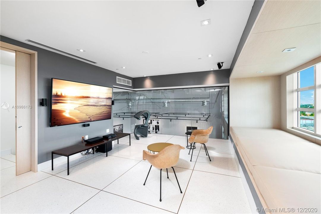 Recently Sold: $1,999,999 (2 beds, 2 baths, 3078 Square Feet)