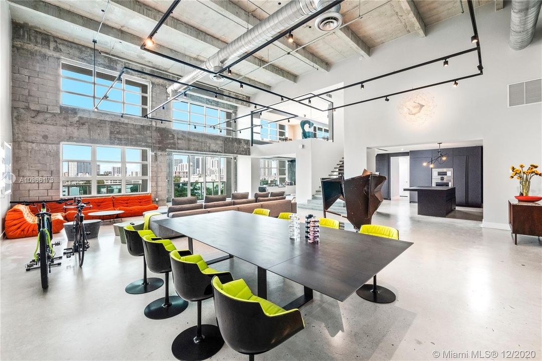 Recently Sold: $1,999,999 (2 beds, 2 baths, 3078 Square Feet)