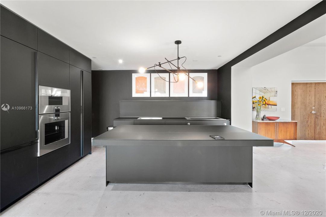 Recently Sold: $1,999,999 (2 beds, 2 baths, 3078 Square Feet)