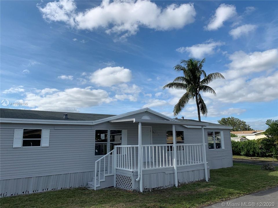 Recently Sold: $179,000 (4 beds, 2 baths, 1690 Square Feet)