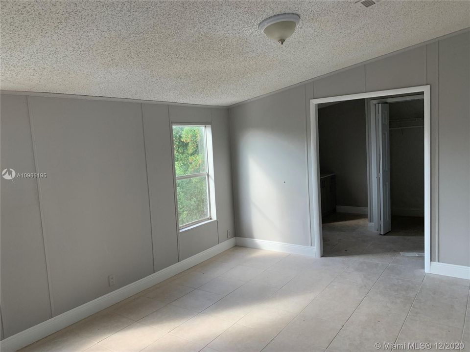 Recently Sold: $179,000 (4 beds, 2 baths, 1690 Square Feet)