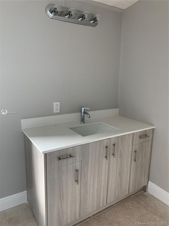 Recently Sold: $179,000 (4 beds, 2 baths, 1690 Square Feet)