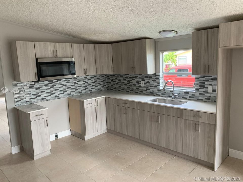Recently Sold: $179,000 (4 beds, 2 baths, 1690 Square Feet)