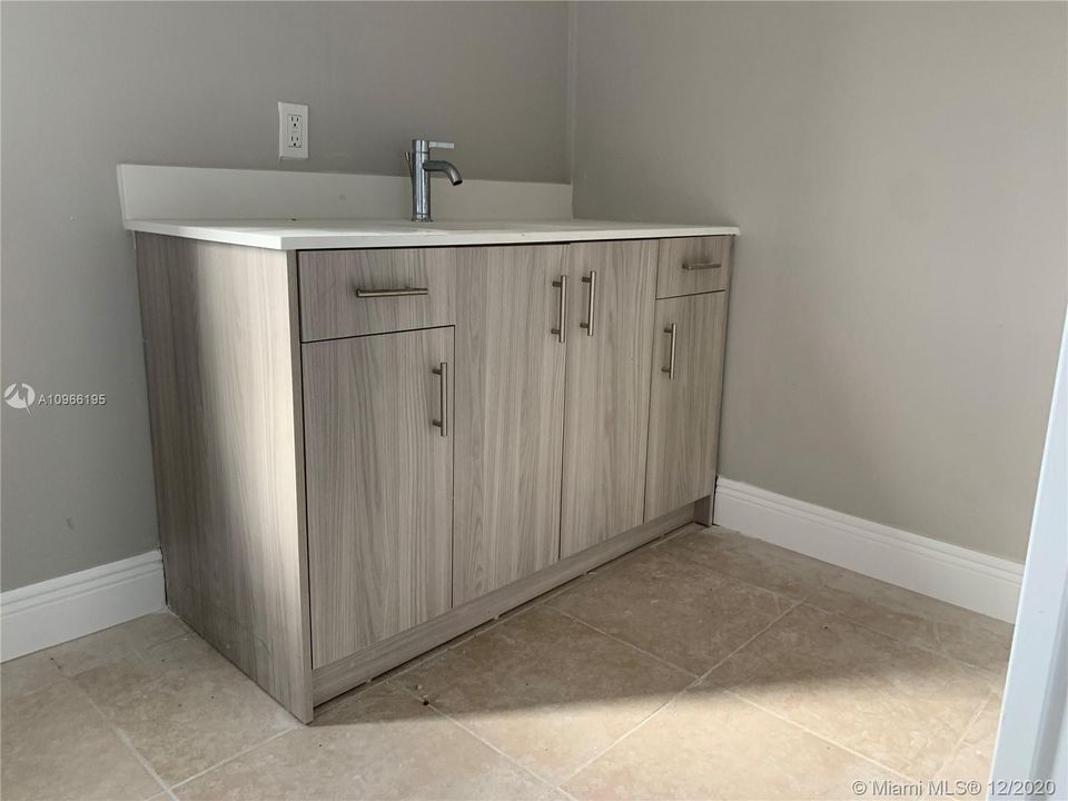 Recently Sold: $179,000 (4 beds, 2 baths, 1690 Square Feet)