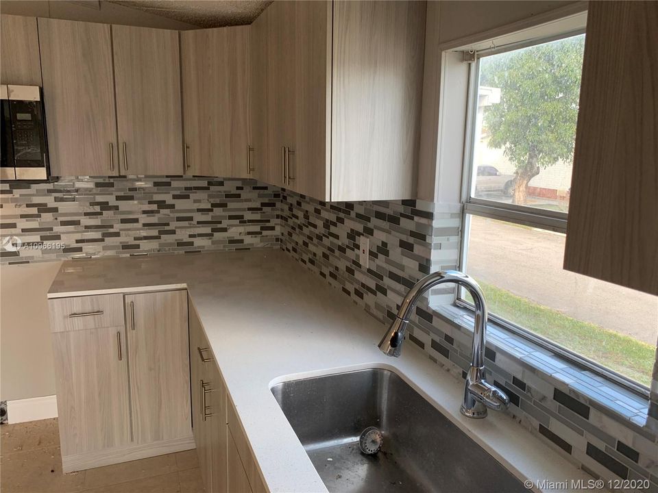 Recently Sold: $179,000 (4 beds, 2 baths, 1690 Square Feet)
