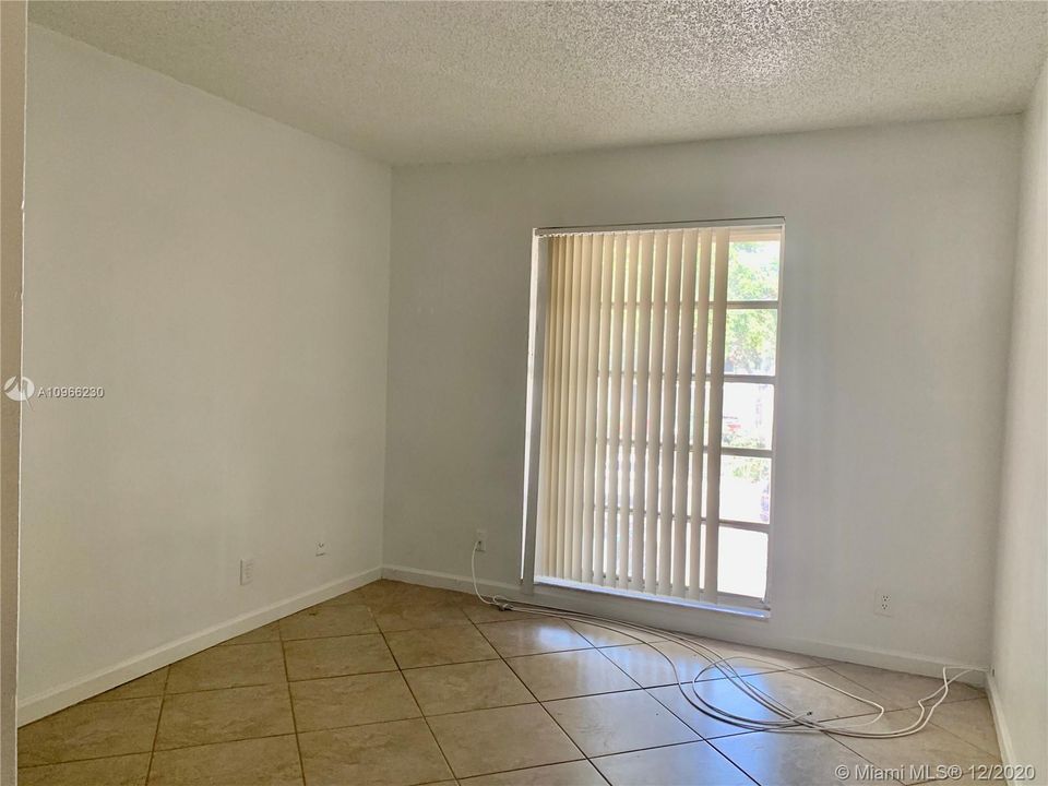 Recientemente alquilado: $1,300 (2 camas, 2 baños, 1200 Pies cuadrados)