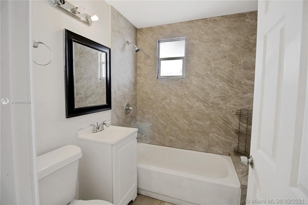 Недавно арендовано: $930 (1 спален, 1 ванн, 500 Квадратных фут)