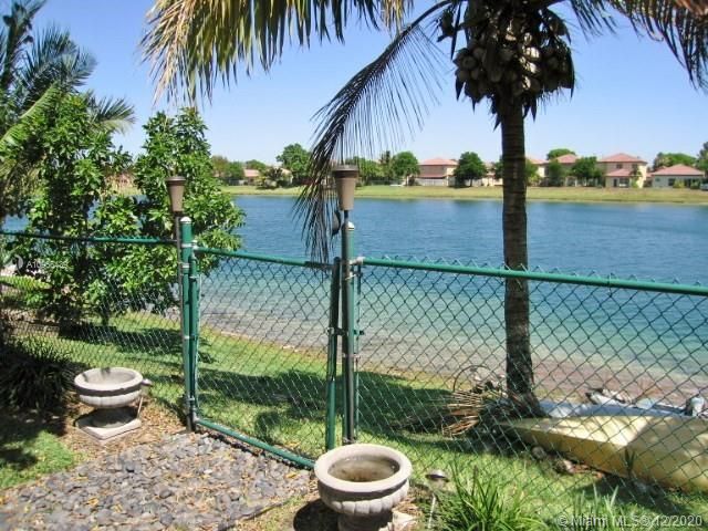 Recently Rented: $2,350 (3 beds, 2 baths, 1462 Square Feet)