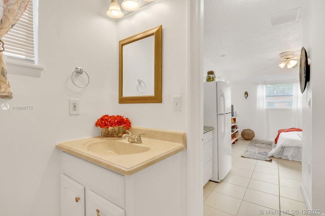 Recientemente alquilado: $995 (1 camas, 1 baños, 0 Pies cuadrados)