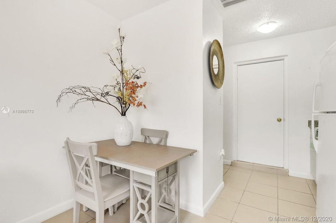 Recientemente alquilado: $995 (1 camas, 1 baños, 0 Pies cuadrados)