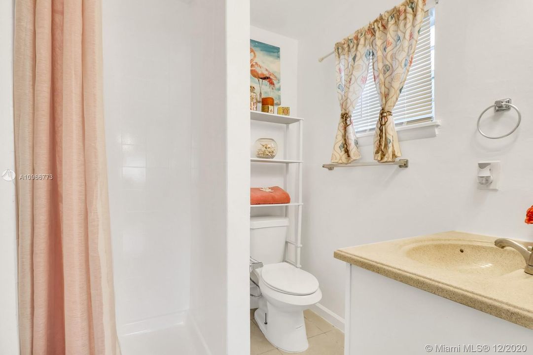 Recientemente alquilado: $995 (1 camas, 1 baños, 0 Pies cuadrados)