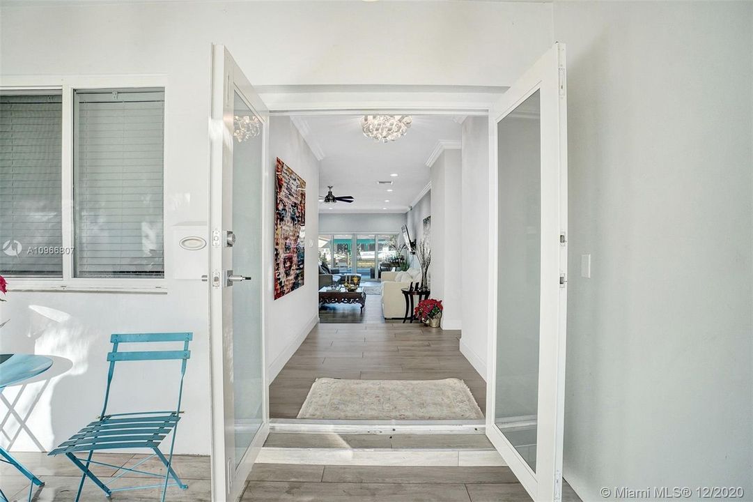 Recently Sold: $1,679,000 (4 beds, 3 baths, 2354 Square Feet)