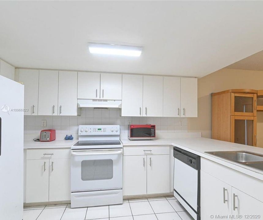 Recently Rented: $2,000 (3 beds, 2 baths, 1520 Square Feet)