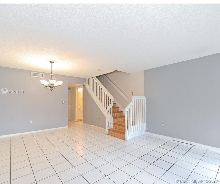 Recently Rented: $2,000 (3 beds, 2 baths, 1520 Square Feet)