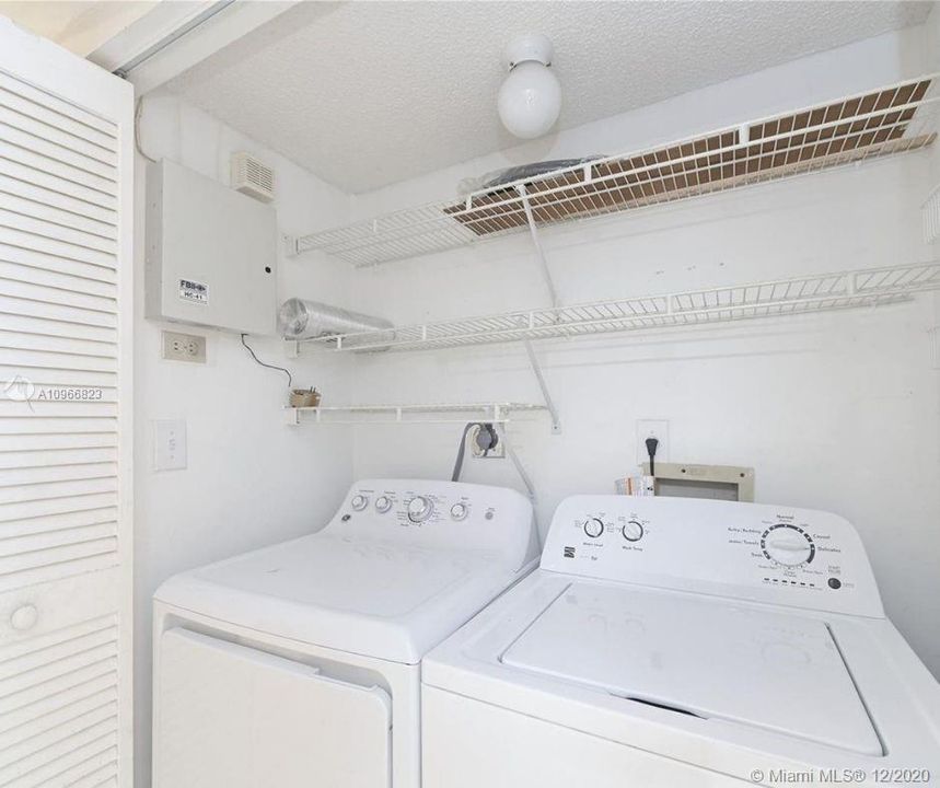 Recently Rented: $2,000 (3 beds, 2 baths, 1520 Square Feet)