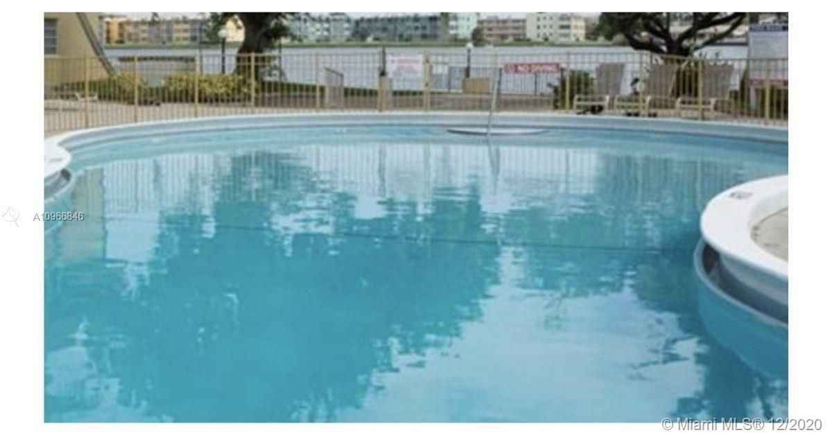 Recently Rented: $1,240 (1 beds, 1 baths, 954 Square Feet)