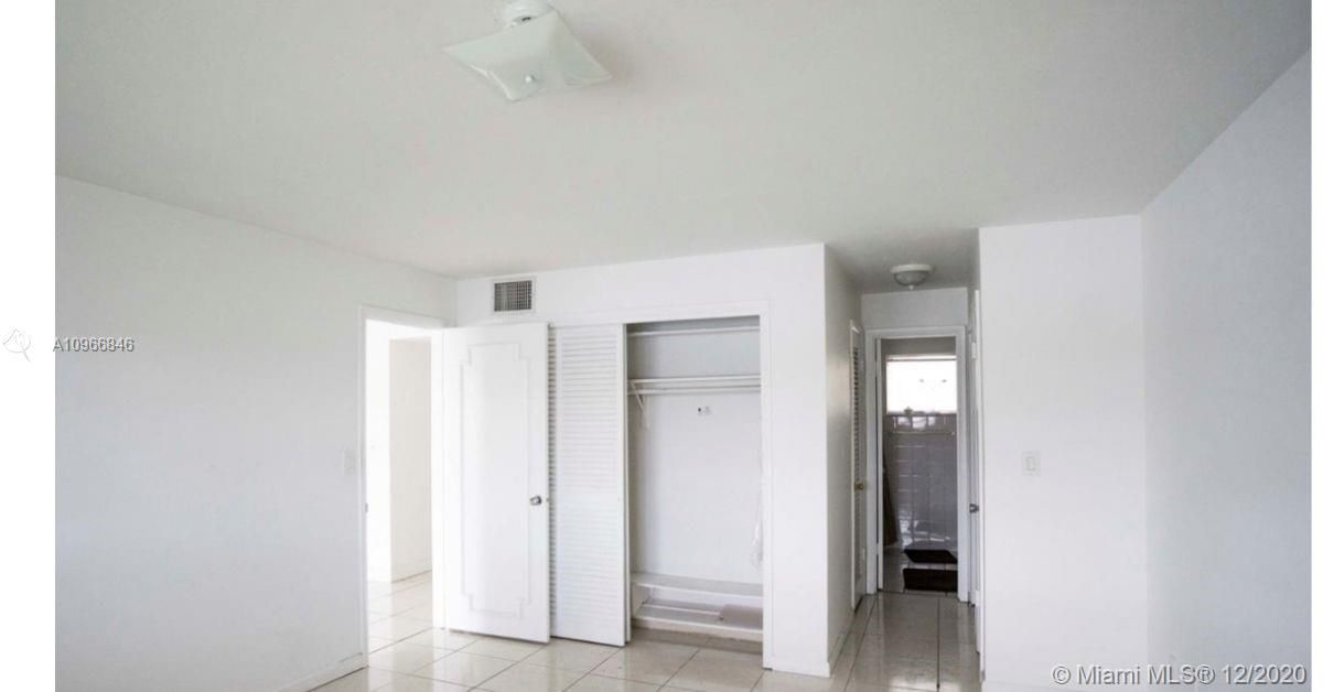 Recently Rented: $1,240 (1 beds, 1 baths, 954 Square Feet)