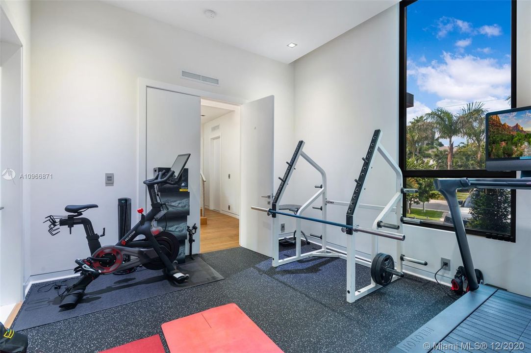 Gym/office/guest room