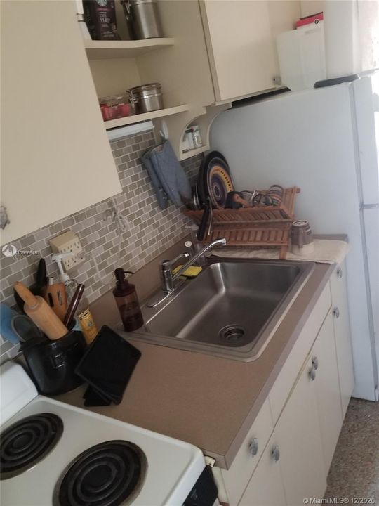 Recientemente alquilado: $1,300 (1 camas, 1 baños, 2995 Pies cuadrados)