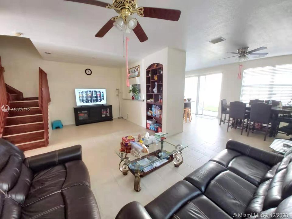 Recently Sold: $292,800 (4 beds, 2 baths, 1847 Square Feet)