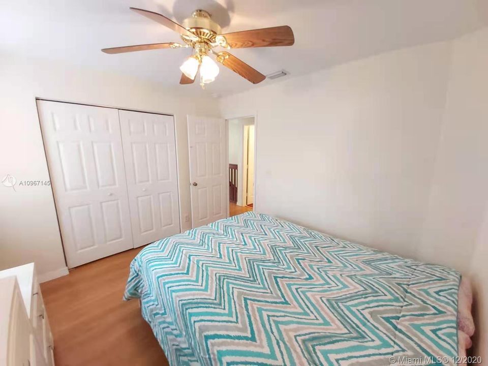 Recently Sold: $292,800 (4 beds, 2 baths, 1847 Square Feet)