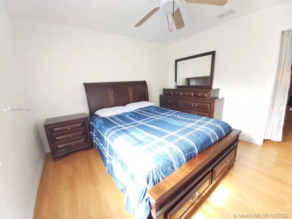 Recently Sold: $292,800 (4 beds, 2 baths, 1847 Square Feet)