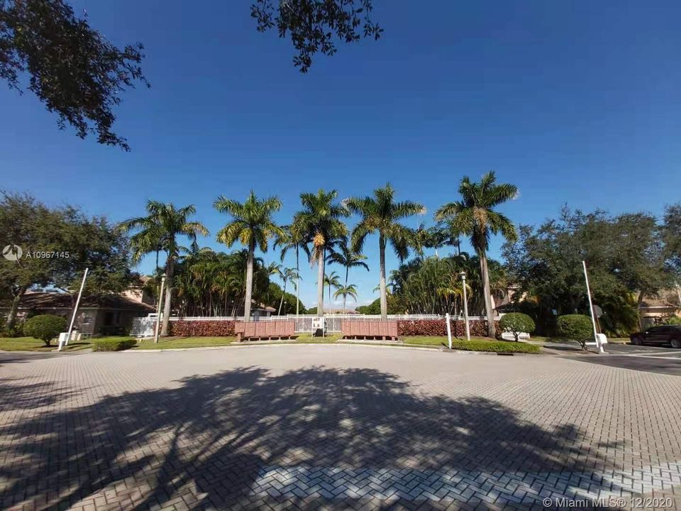 Recently Sold: $292,800 (4 beds, 2 baths, 1847 Square Feet)