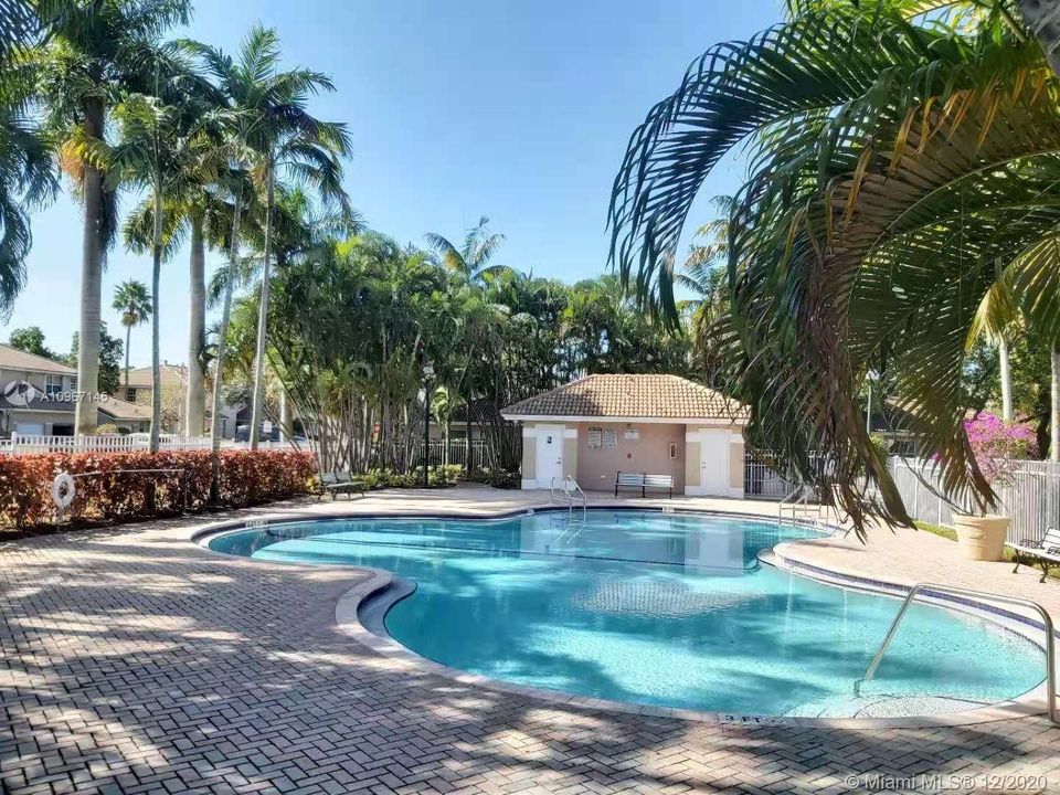 Recently Sold: $292,800 (4 beds, 2 baths, 1847 Square Feet)